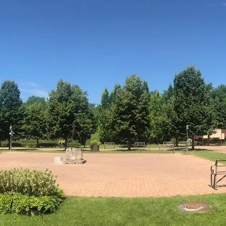 Relais Cascina Scottina 컨트리하우스 *