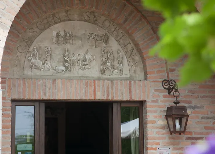 Relais Cascina Scottina 乡村民宿